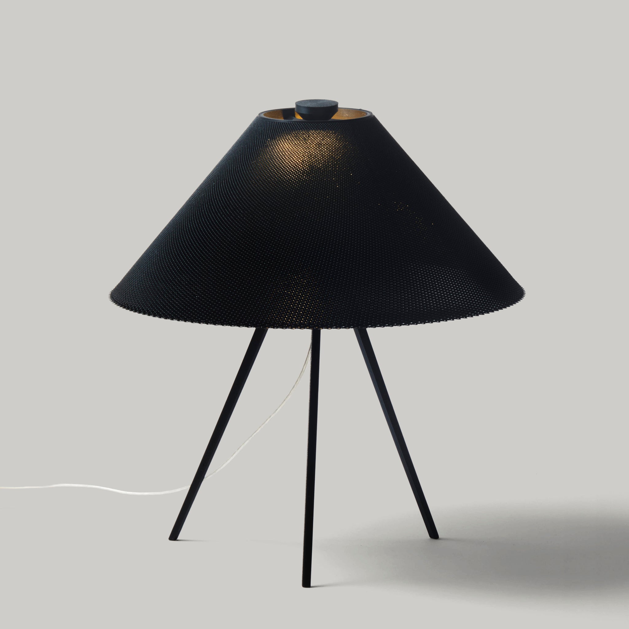 CS.02 – Sakkat lamp on white background