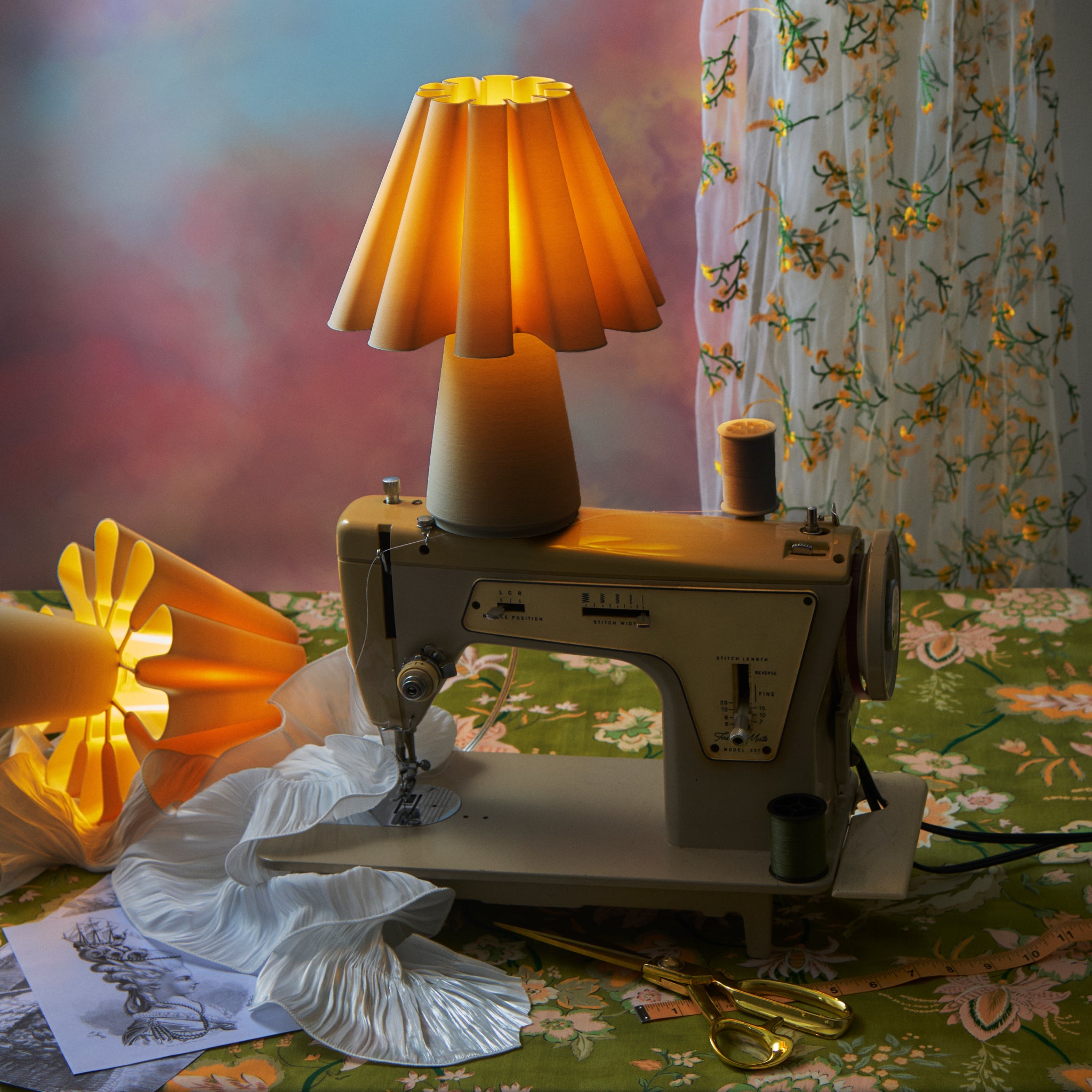 Wooj Ruff Lamp x Mina Wright | 3D Printed Flower Shaped Table Lamp Desk Lamp